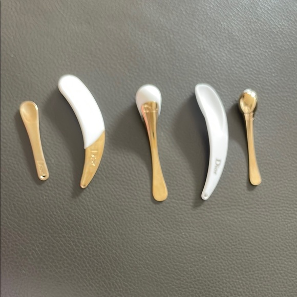 Dior Gold and White Skincare Applicators (5)
